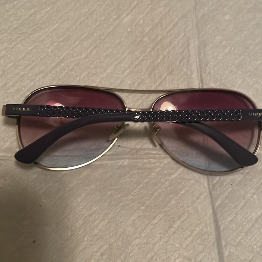Vogue Shades two color lenses - Picture 3 of 4